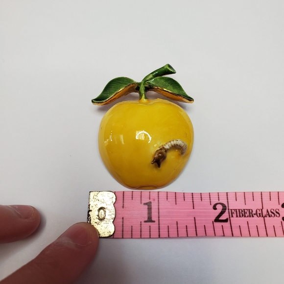 Original by Robert Apple with worm pin - Picture 5 of 6